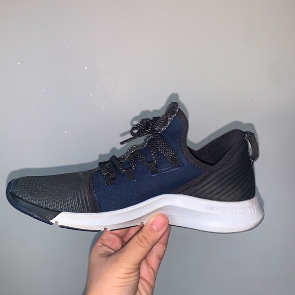 Nike Zoom Training Tennis Shoes - Picture 3 of 6